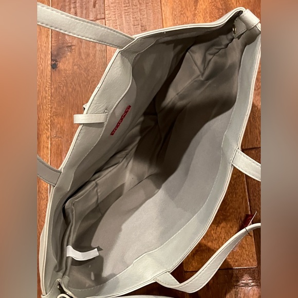Large light gray tote bag in a bag. NWT - Picture 4 of 9